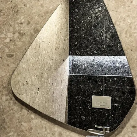 Alexander Luxury Estates فندق