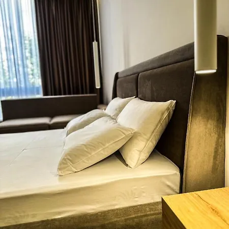 Alexander Luxury Estates Hotel 4*