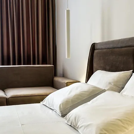 Alexander Luxury Estates Hotell
