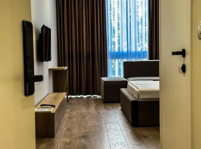 Alexander Luxury Estates Hotell 4*