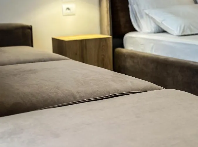 Alexander Luxury Estates 4*